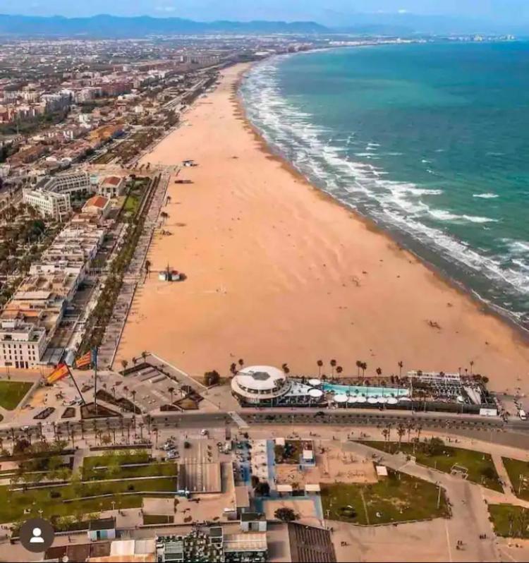 Lovely Apartment Near Beach & Science City Valencia Bagian luar foto