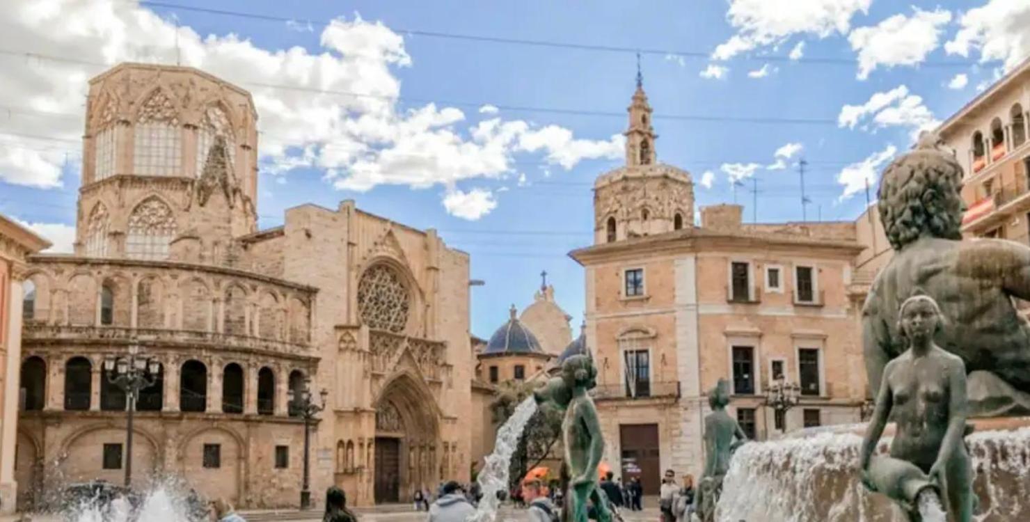 Lovely Apartment Near Beach & Science City Valencia Bagian luar foto