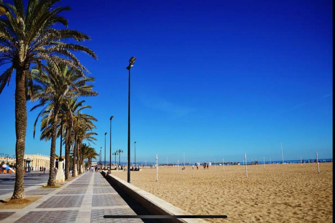 Lovely Apartment Near Beach & Science City Valencia Bagian luar foto